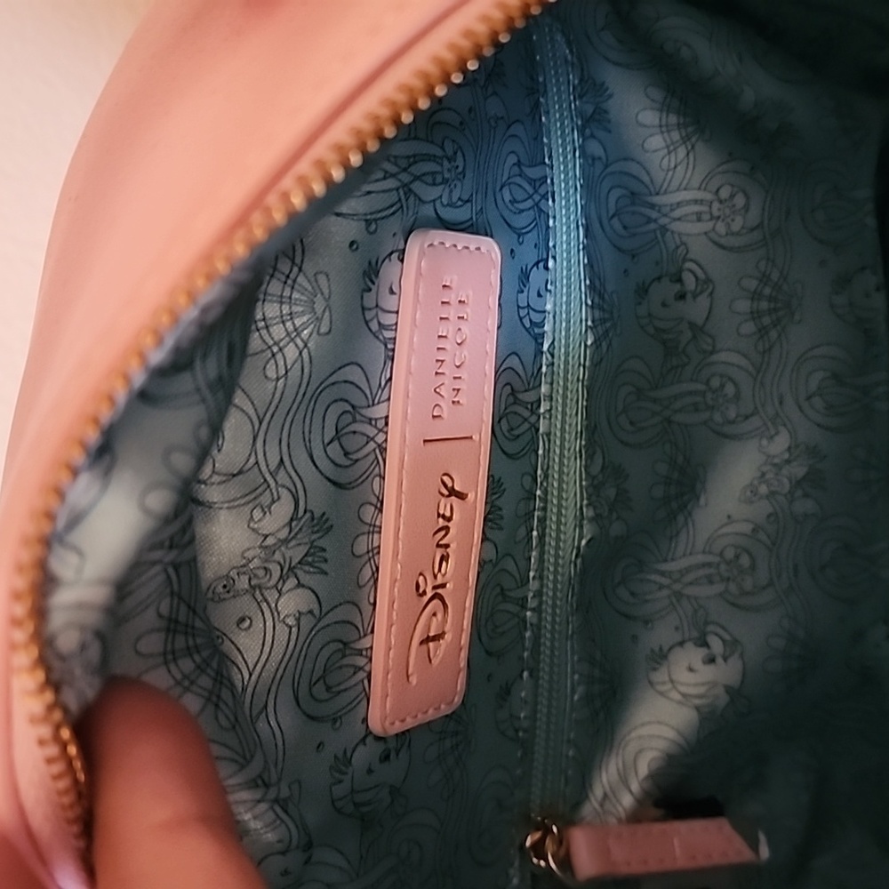 Danielle Nicole - image 4